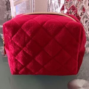 MACY'S Quilted Burgundy Velvet Cosmetic Makeup Case Bag**NEW!